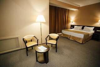 Отель Hotel Aner Нур-Султан Люкс-4